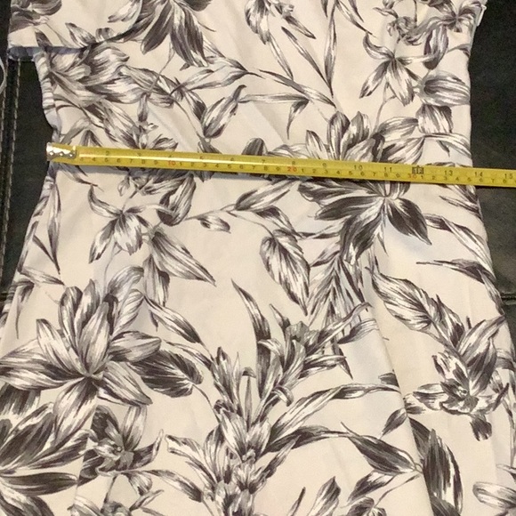 💥 Banana Republic one shoulder gray floral dress sz 2 - Picture 8 of 13